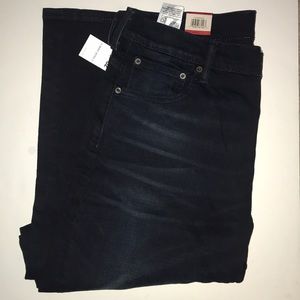 36/32 Levi’s Straight Leg Jeans